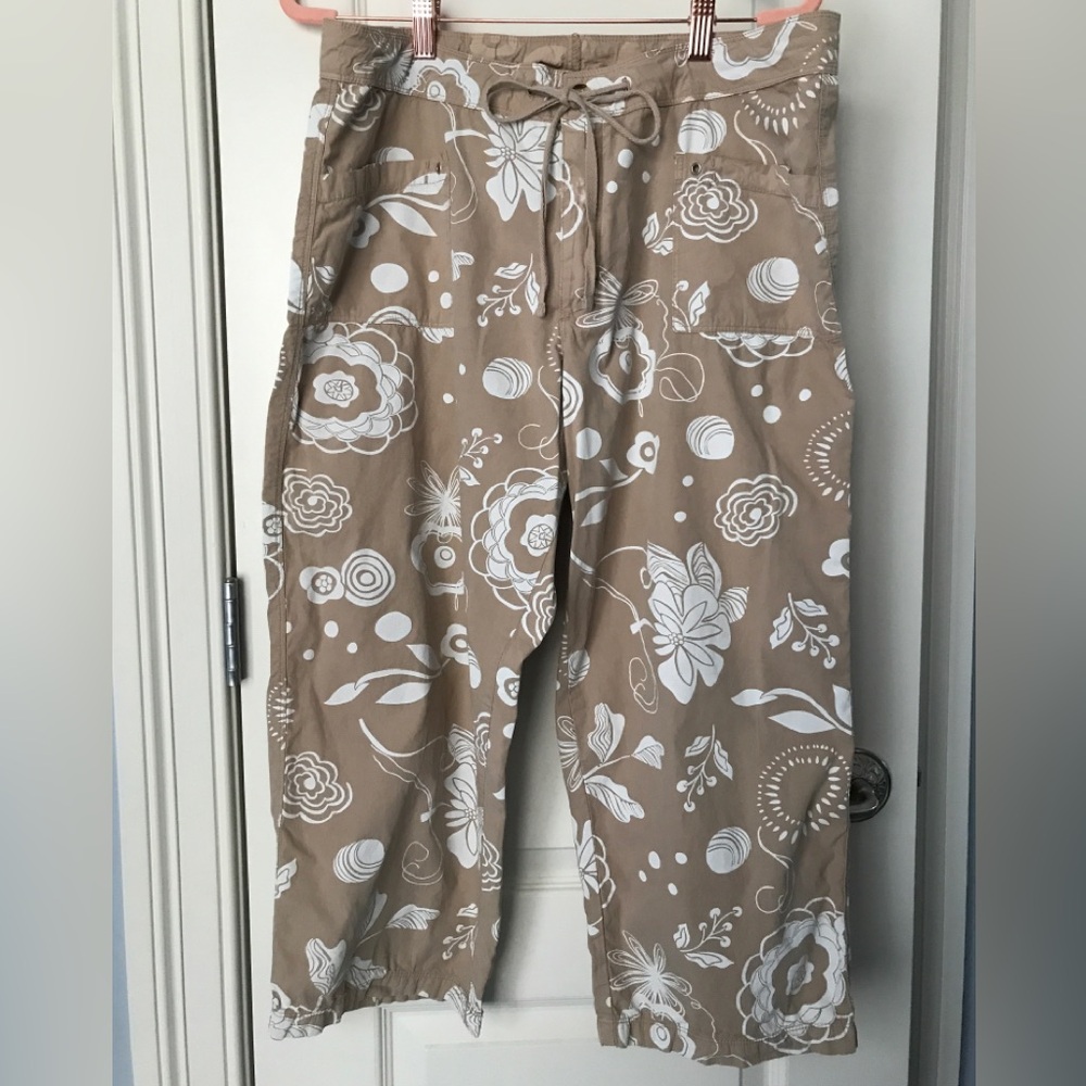 Fresh Produce Floral cropped pants - Large. Great for summer!